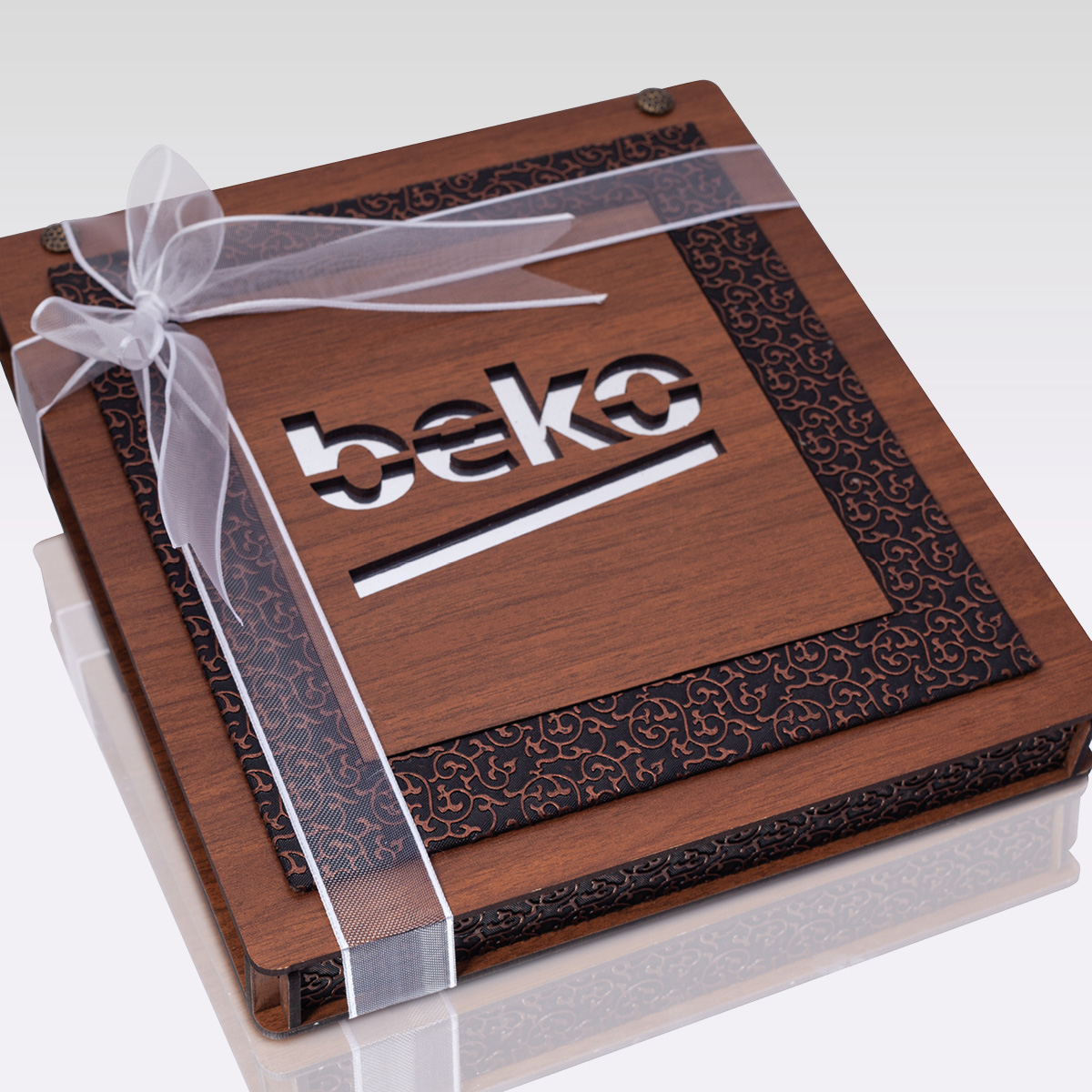 Boîte de chocolats personnalisée. Coffret cadeau de chocolats.