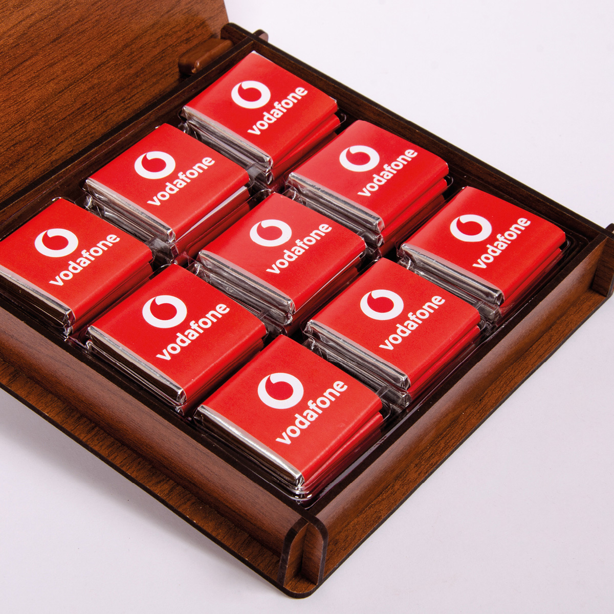 Coffret En Bois | 27 carrés chocolats personnalisés